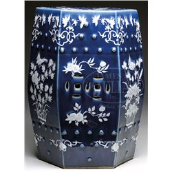 PORCELAIN GARDEN SEAT.