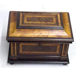 INLAID WOODEN JEWELRY BOX