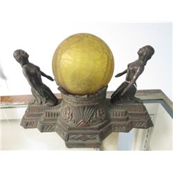 DECO DOUBLE FIGURINE CRACKLE BALL LAMP