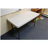 Image 1 : FOLDING TABLE