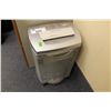 Image 1 : PAPER SHREDDER