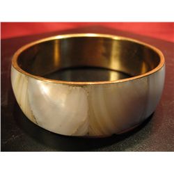 COSTUME JEWELRY MOTHER OF PEARL BANGLE BRACELET FASHION JEWELRY