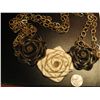 Image 1 : COSTUME JEWELRY HANDCRAFTED BLACK & WHITE ROSE UNIQUE ARTISAN NECKLACE
