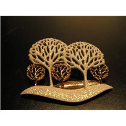 COSTUME JEWELRY WHTE MULTI TREE BROOCH