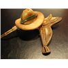 Image 1 : COSTUME JEWELRY VINTAGE BAKELITE COWBOY HAT & SATTLE