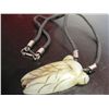 Image 1 : ARTISAN CRAVED JADE PENDANT NECKLACE