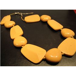 COSTUME JEWELRY CATALIN OR BAKELITE NECKLACE BEADED