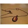 Image 2 : COSTUME JEWELRY SILVER TONE NECKLACE WITH PENDANT