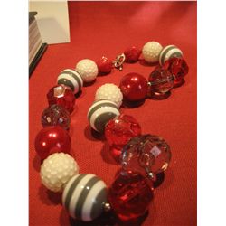 COSTUME JEWELRY BEADED ARTISAN BRACELET