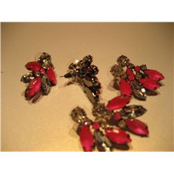 COSTUME JEWELRY LOT OF RHINESTONE EARRINGS