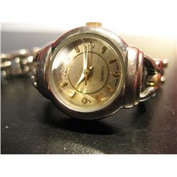 LADIES QUARTZ WRIST WATCH SILVER TONE