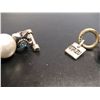Image 2 : COSTUME JEWELRY PEARL STYLE BEADS BRACELET