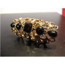 COSTUME JEWELRY FUNKY RING GOLD TONE