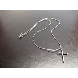 COSTUME JEWELRY SILVER TONE CROSS NECKLACE