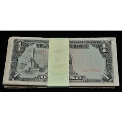 Lot of 100 World War II Japanes Government 1 Peso Banknotes