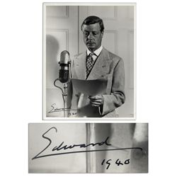 King Edward VIII Signed 8'' x 10'' Photo of His Famous Abdication Radio Broadcast