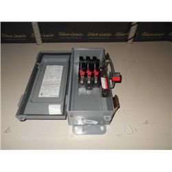 SQUARE D ELECTRICAL SAFTEY SWITCH