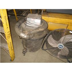 CRAFTSMAN 16 GALLON WET / DRY VAC