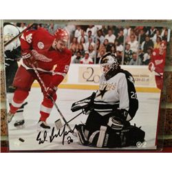 Ed Belfour - Dallas 8 x 10 action photo  signed.