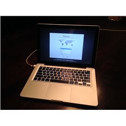 MAC BOOK PRO 13  2.26 GHZ, 2 GIGS RAM, 160GB HD, 10.9 MAVERICK