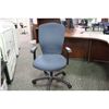 Image 2 : TEKNION  BLUE TASK CHAIR