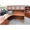 Image 2 : CHERRY BOW FRONT RH EXECUTIVE L-SHAPE DESK / HUTCH