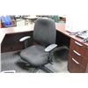 Image 2 : BLACK MULTI LEVE TASK CHAIR