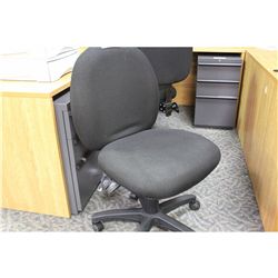 BLACK MULTI LEVER STENO CHAIR