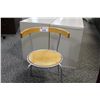 Image 2 : MAPLE STACKING CHAIR