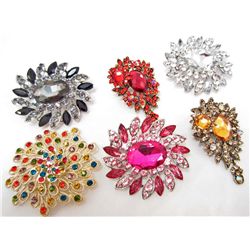 LOT OF 6 COSTUME JEWELRY BROOCHES