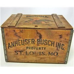 VINTAGE BUDWEISER WOODEN CRATE W/ LID