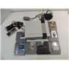 Image 1 : 1985 NINTENDO CONSOLE, 2 CONTROLLERS, 7 GAMES,