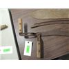 Image 3 : LOT 3 ANTIQUE FARM EQUIPMENT IRON HAND SCYTHES