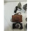 Image 3 : LOT 6 VINTAGE PHOTOGRAPHY EQUIPMENT: ARGUS 35MM