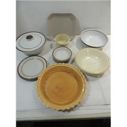 LOT 13 ASSORTED STONEWARE: PIE PLATE, CASSEROLE &