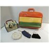 Image 1 : LOT 5 VINTAGE LADY'S PURSES & CARRY BAG: WOOD BOX