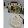 Image 2 : LOT 5 VINTAGE LADY'S PURSES & CARRY BAG: WOOD BOX