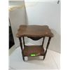 Image 2 : 16X10X24 VINTAGE WOOD SPINDLE LEG SIDE TABLE