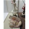 Image 2 : LOT 8 ASSORTED VINTAGE LAMPS & CANDLE HOLDERS