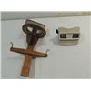 Image 1 : LOT 2 (1) ANTIQUE STEREOSCOPE & 1 VIEW-MASTER
