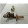 Image 2 : LOT 2 (1) ANTIQUE STEREOSCOPE & 1 VIEW-MASTER