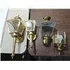 Image 1 : LOT 4 BRASS EXTERIOR WALL MOUNTING LIGHTS 17", 21"