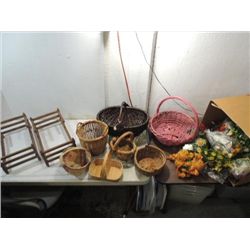 LOT 7 VINTAGE REED WOVEN ASSORTED SIZES BASKETS &