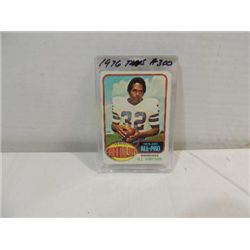 1976 TOPPS #300 FOOTBALL PLAYER CARD O.J. SIMPSON