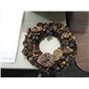 Image 2 : LARGE LOT OF DECORATIVE PINE CONES & PINE CONE