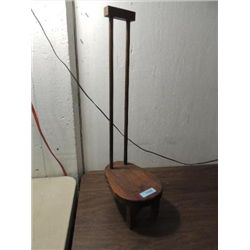 CONTEMPORARY DECORATIVE STYLIZED PINE CHAIR