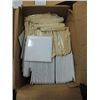 Image 2 : LOT 4 CASES 4X4 & ASSORTED SIZES WHITE WALL TILE