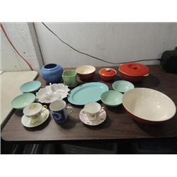 LOT 14 VINTAGE ITEMS: 5 MELMAC PLASTIC DISHWARE, H