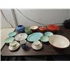 Image 1 : LOT 14 VINTAGE ITEMS: 5 MELMAC PLASTIC DISHWARE, H