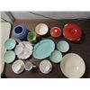 Image 2 : LOT 14 VINTAGE ITEMS: 5 MELMAC PLASTIC DISHWARE, H